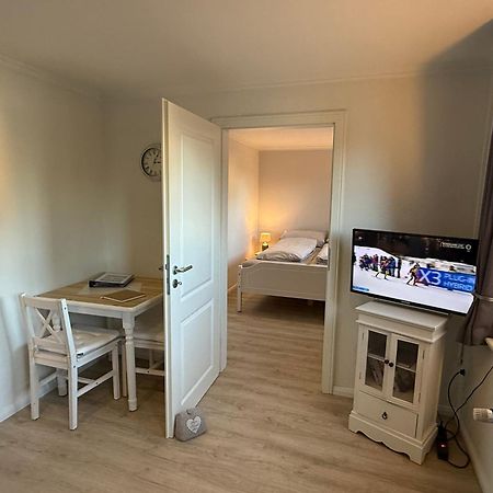 Ferienwohnung „Ole Karkenwech“ Husum-Roedemis 胡苏姆 外观 照片